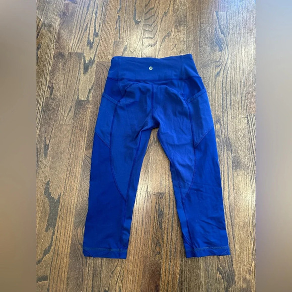 Lululemon Fast As Light Crop in Emperor Blue navy Size 8 Pristine Condition 1381 - Picture 5 of 7